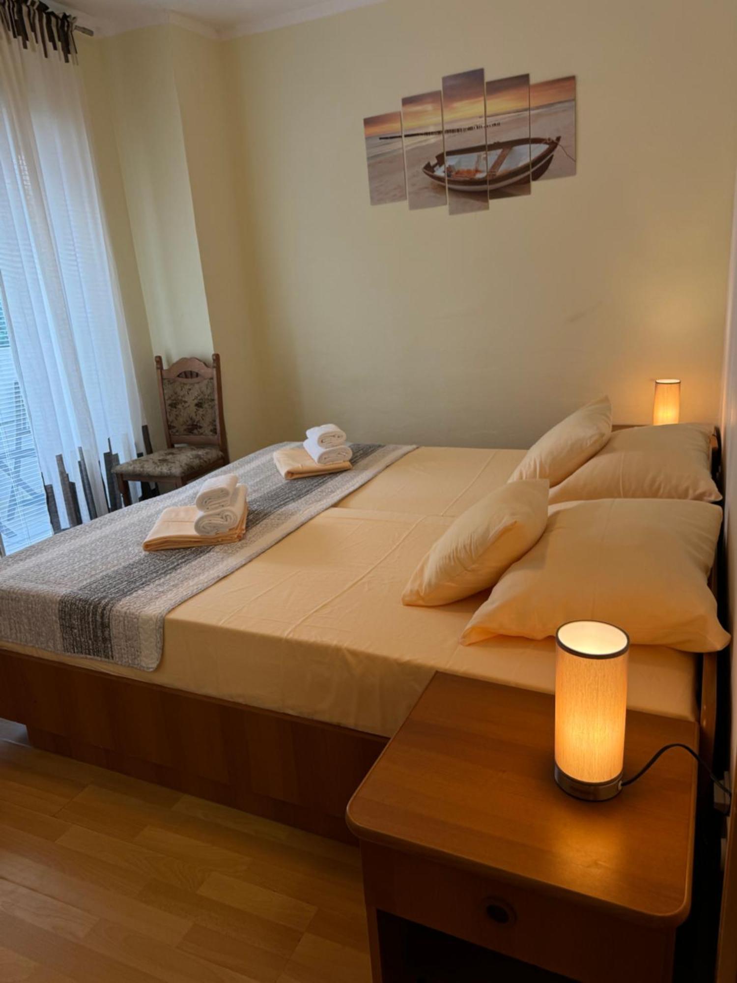 Pag Vero Apartments 파그 외부 사진
