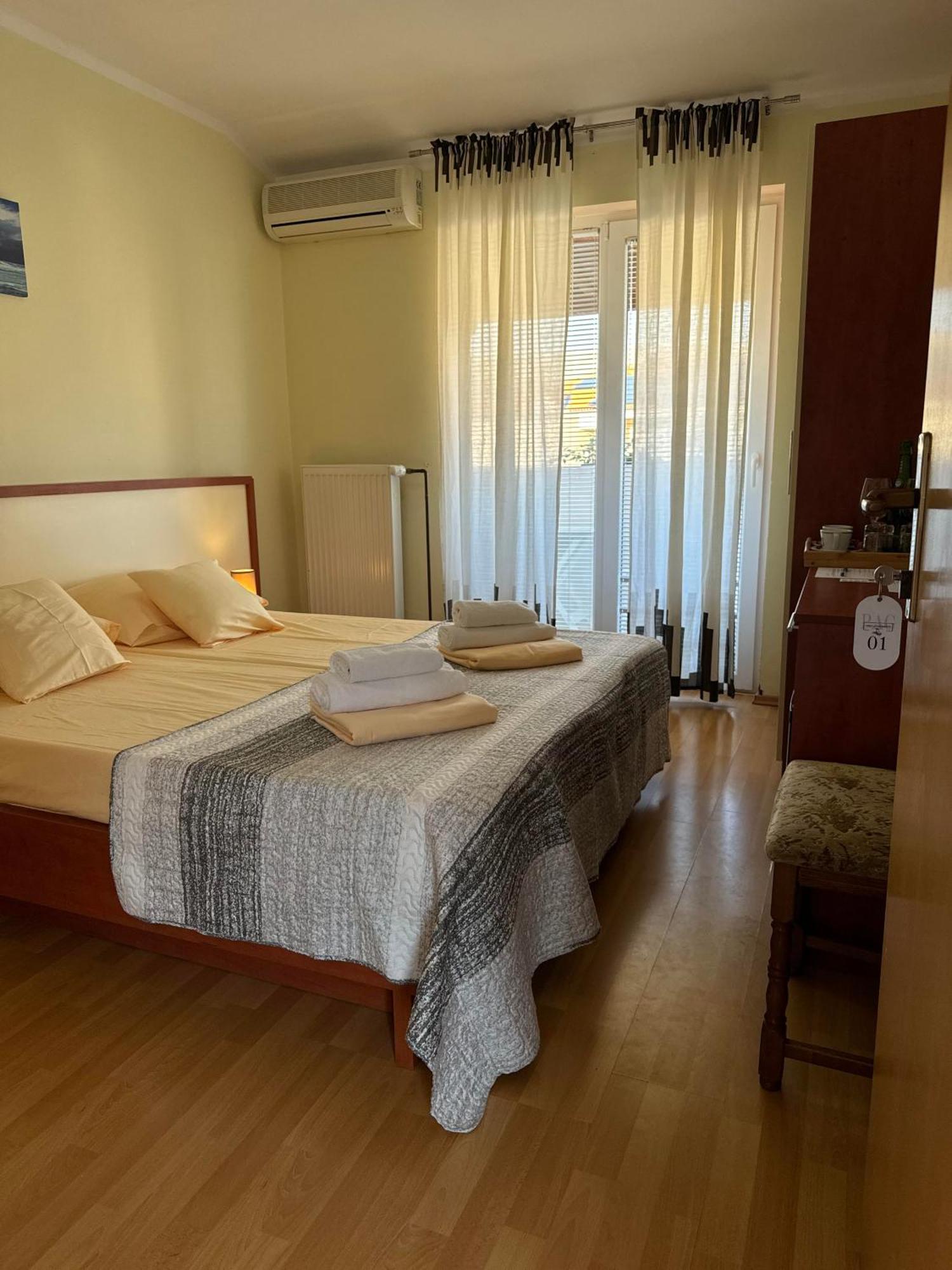 Pag Vero Apartments 파그 외부 사진