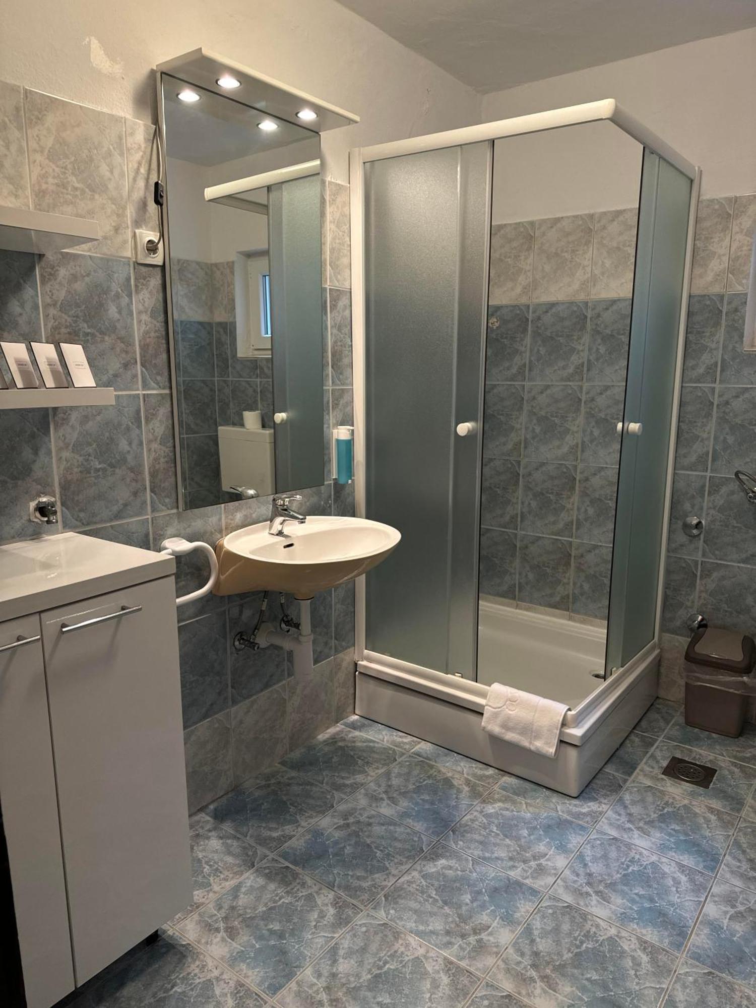 Pag Vero Apartments 파그 외부 사진