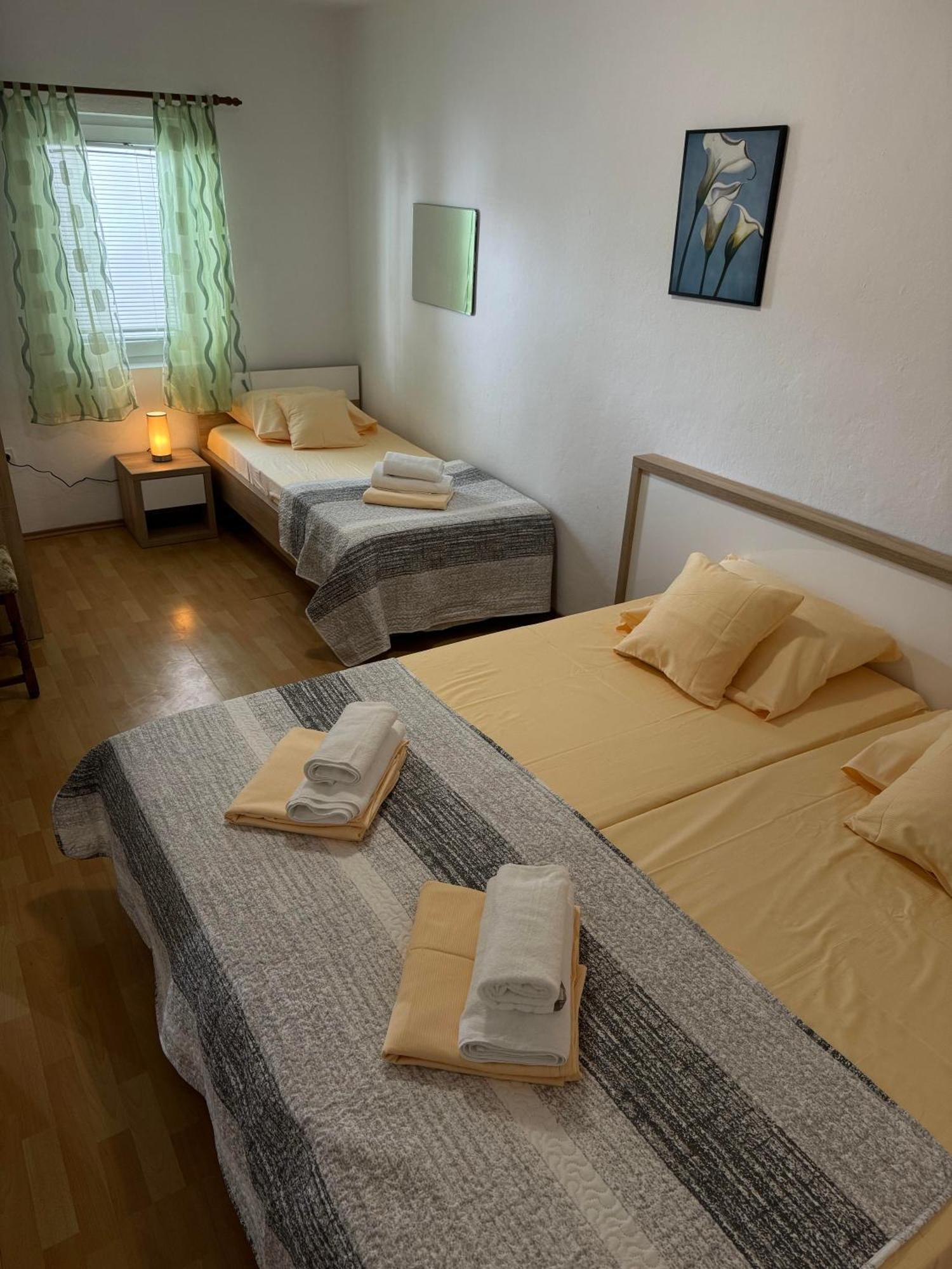 Pag Vero Apartments 파그 외부 사진